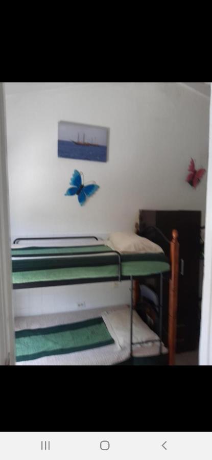 Palmita Hotel Hostel Oranjestad Quarto foto